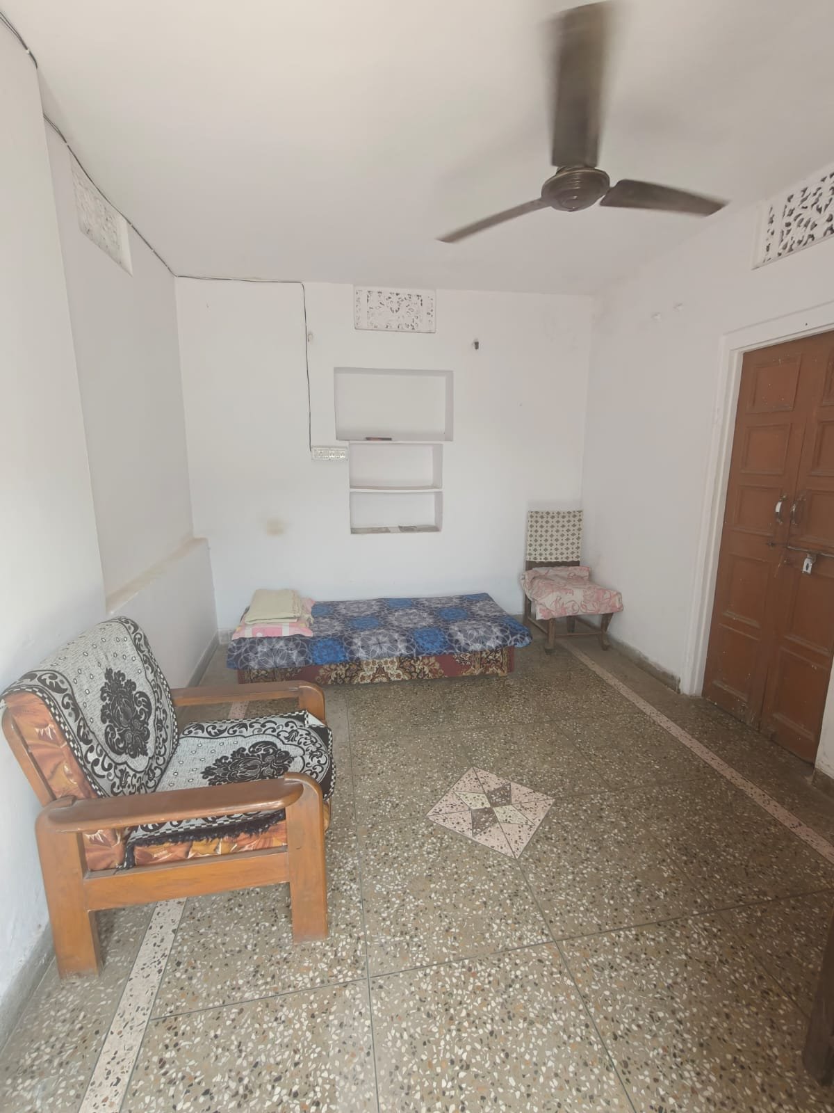 1 room kitchen available jawahar nagar jaipur