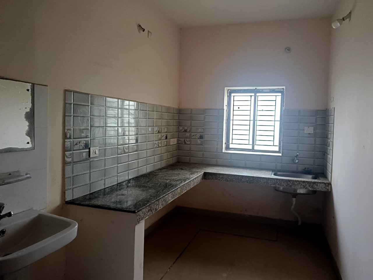 JB Valley Triplex – 76 | Ground Floor 2 BHK | Semi-Furnished