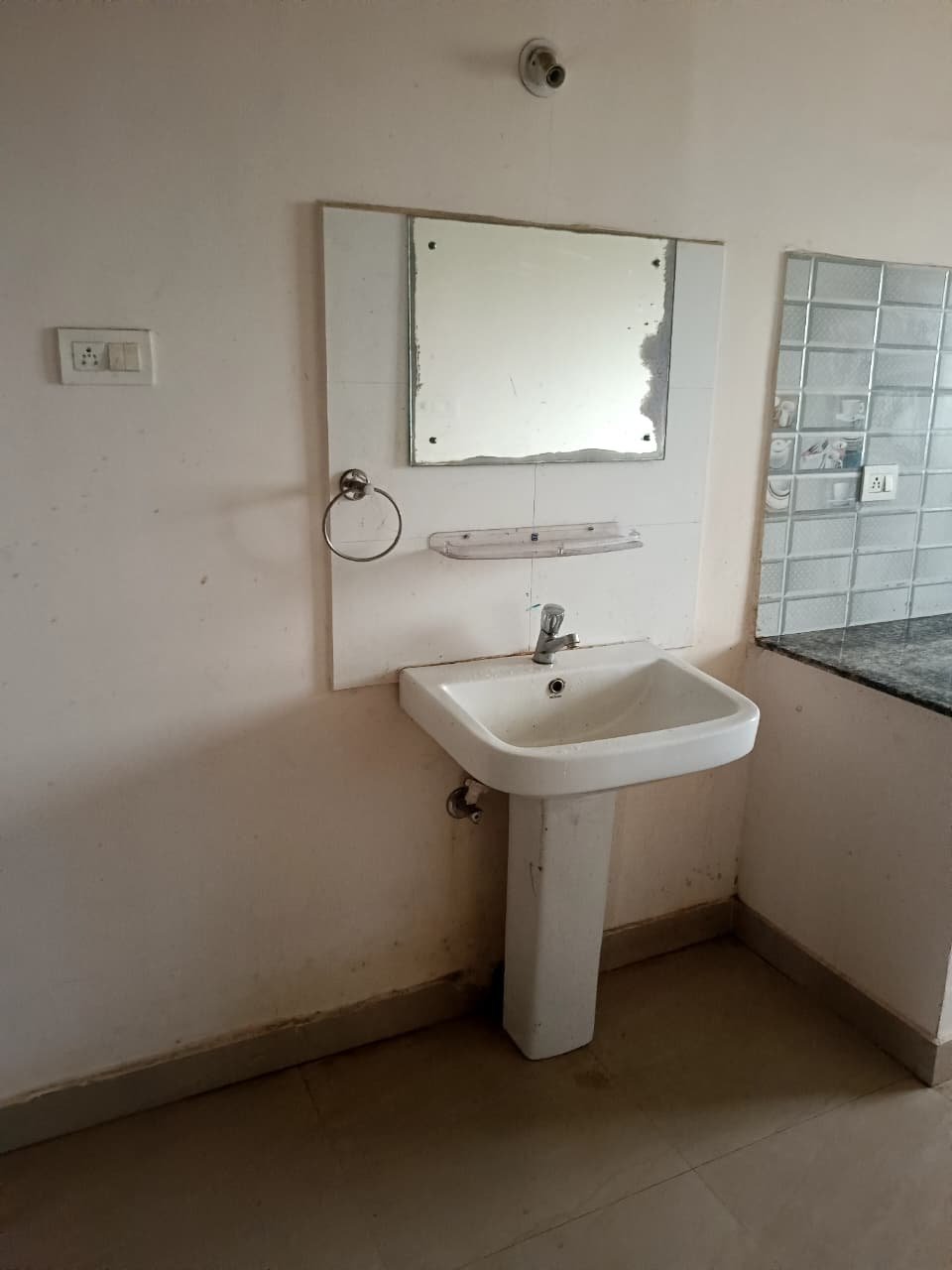 JB Valley Triplex – 76 | Ground Floor 2 BHK | Semi-Furnished