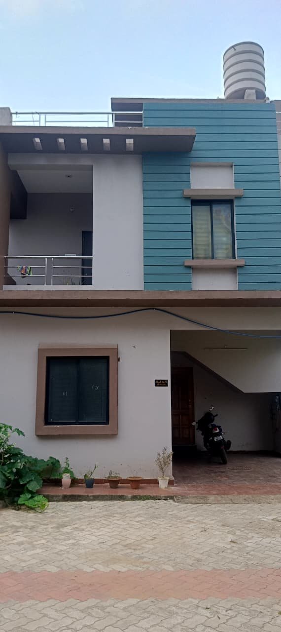 JB Valley Triplex – 76 | Ground Floor 2 BHK | Semi-Furnished